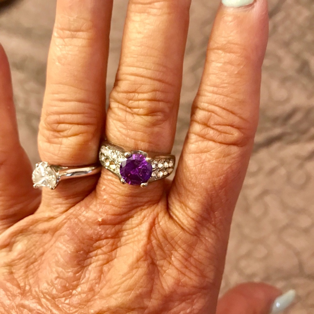 Ring - Picture 4 of 8